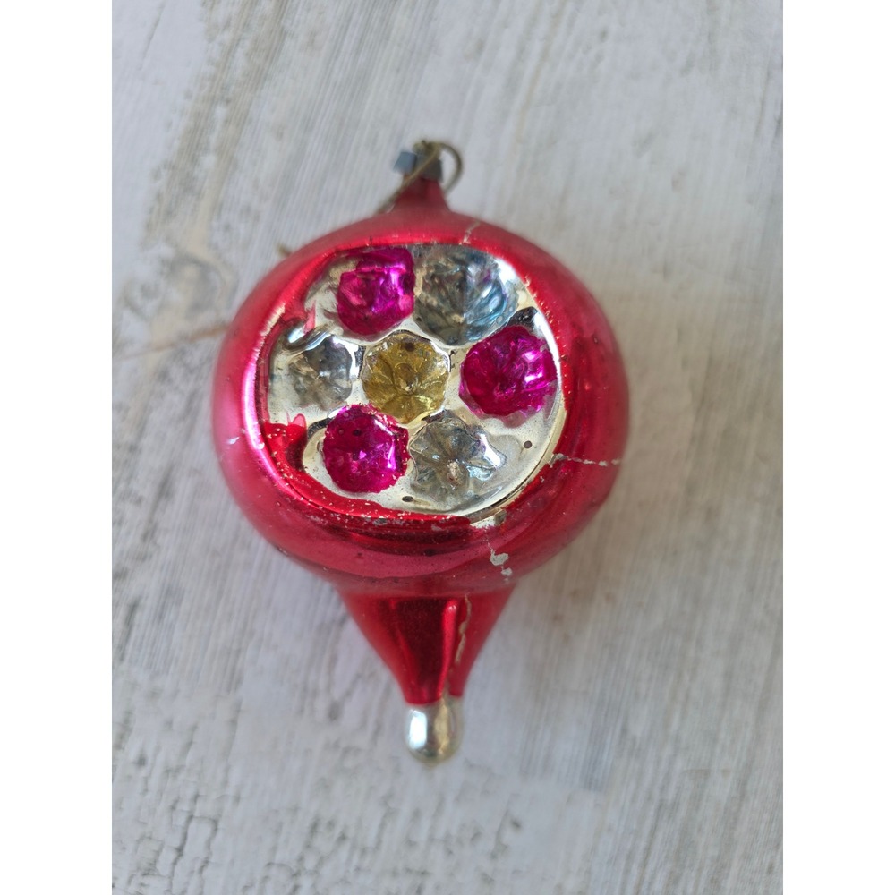 Antique double indent teardrop red ornament Xmas tree